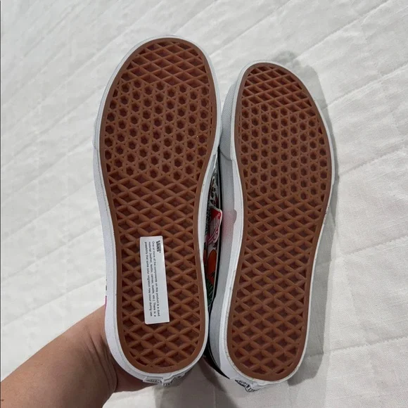 Vans Old Skool Tropical Print Shoes - Picture 7 of 12